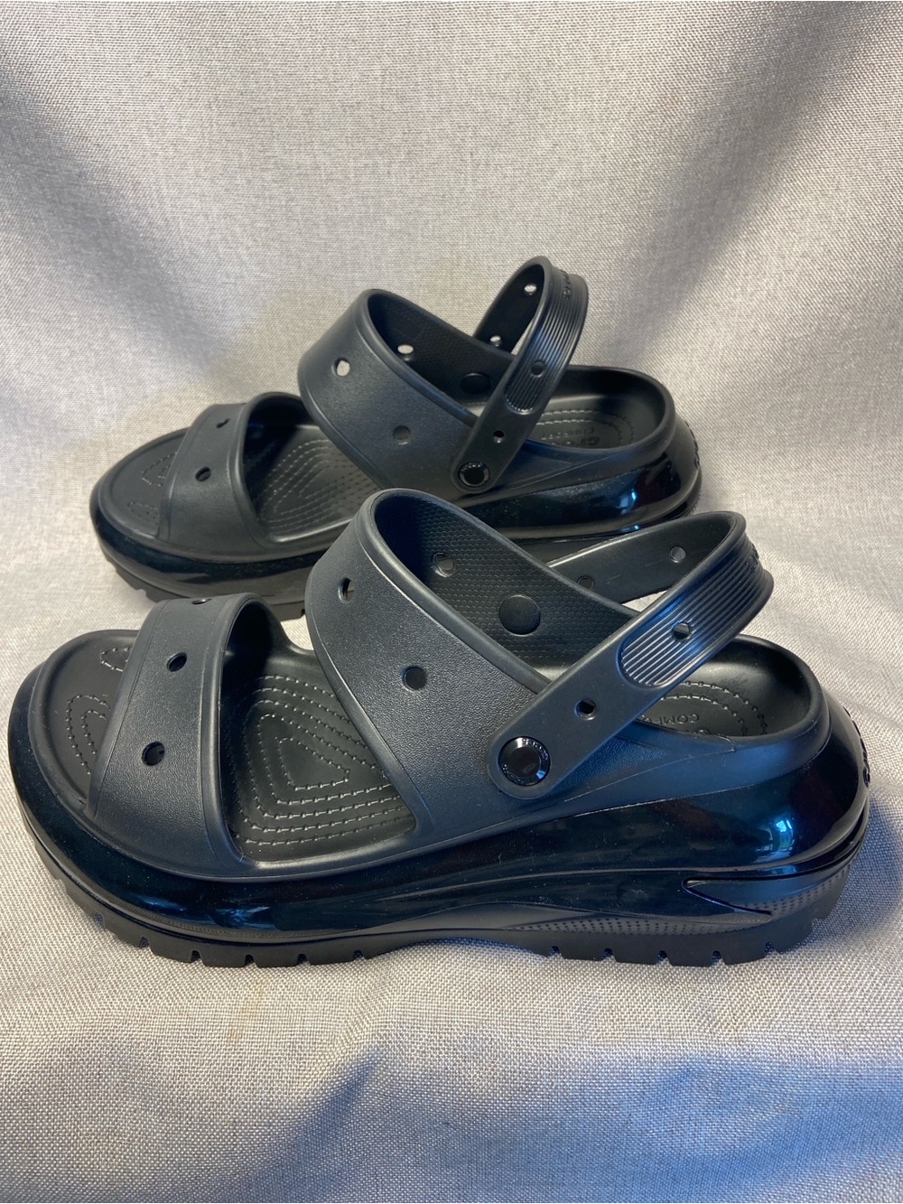 Crocs Classic Mega Crush Sandal  Size 12. New. - Picture 9 of 10